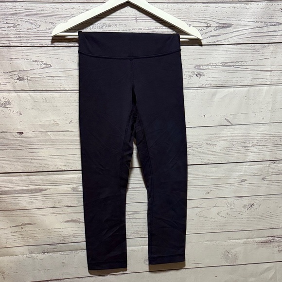 lululemon athletica Pants - Lululemon capri dark blue